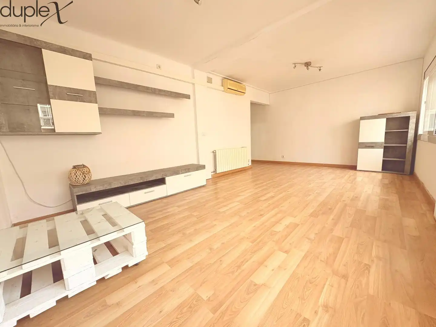 Sala de estar de Piso en venta en Mataró con Aire acondicionado, Calefacción y Parquet