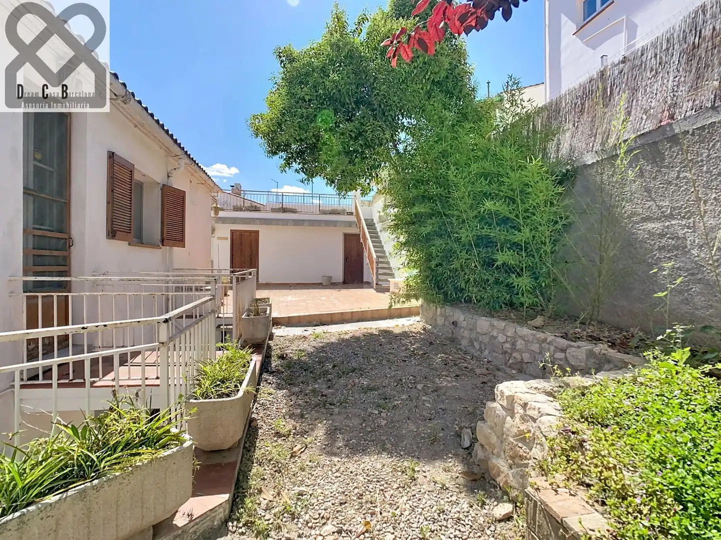 Vista exterior de Casa o chalet en venta en Corbera de Llobregat con Calefacción, Jardín privado y Terraza