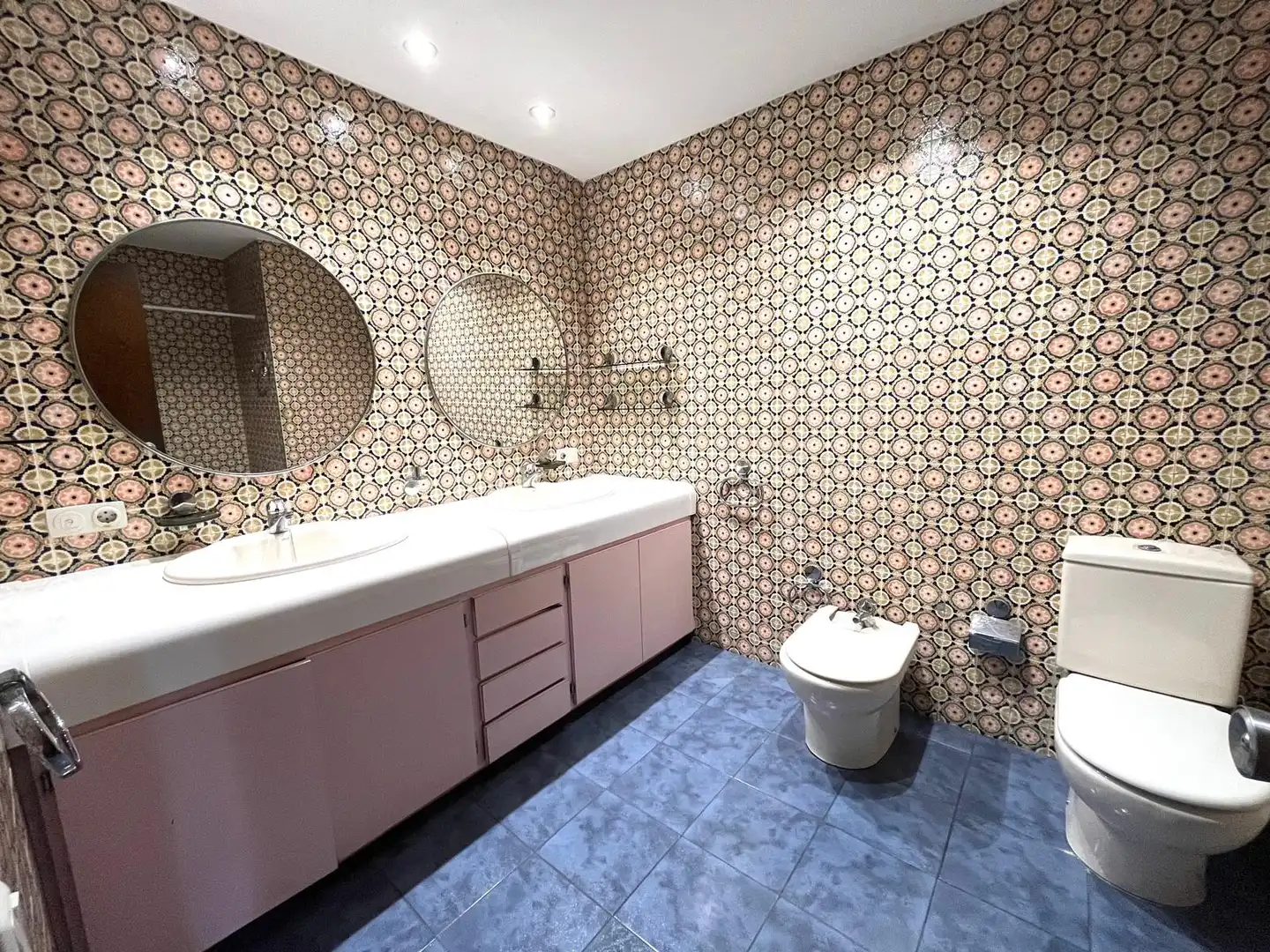 Baño de Piso de alquiler en Valencia con Aire acondicionado, Amueblado y Balcón