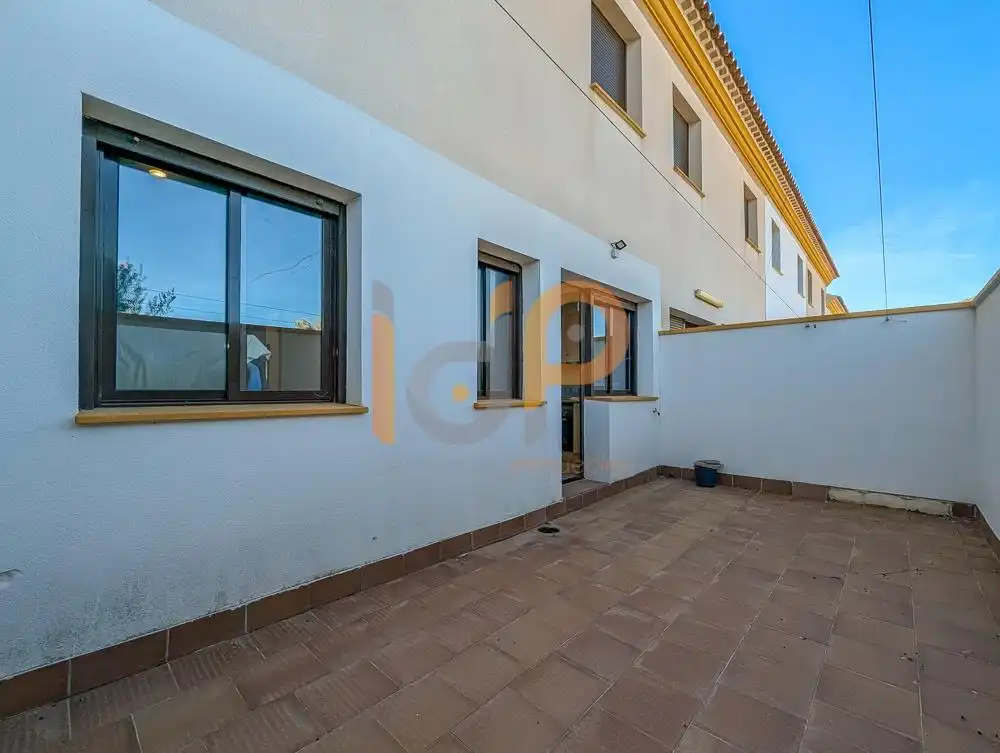 Terraza de Piso en venta en Chirivel con Piscina comunitaria