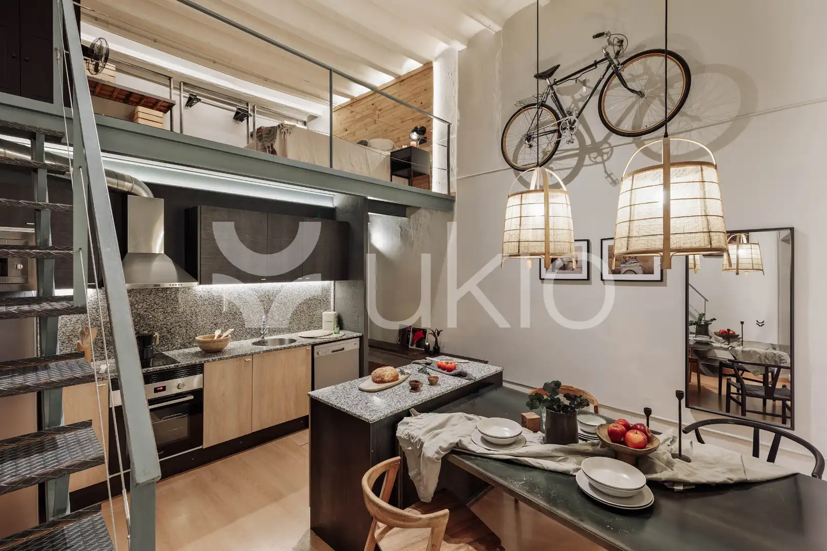 Cocina de Apartamento de alquiler en Barcelona con Aire acondicionado, Calefacción y Amueblado