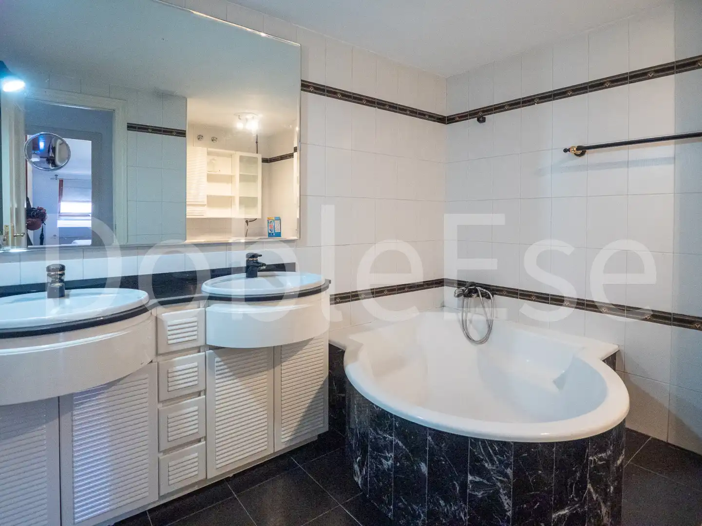 Baño de Ático de alquiler en Gijón  con Calefacción, Jardín privado y Parquet