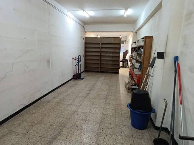 Local comercial en Alquiler en Carrer del Camp Arriassa, 121 en La Verneda i la Pau