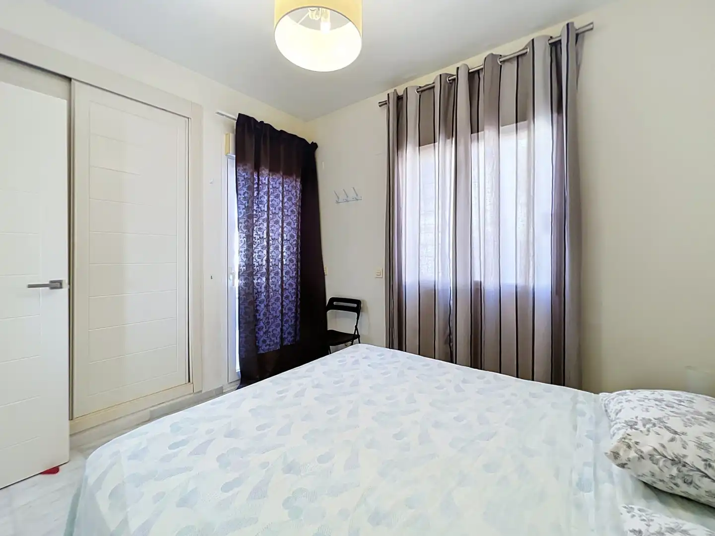 Habitación de Ático en venta en Estepona con Aire acondicionado, Terraza y Piscina