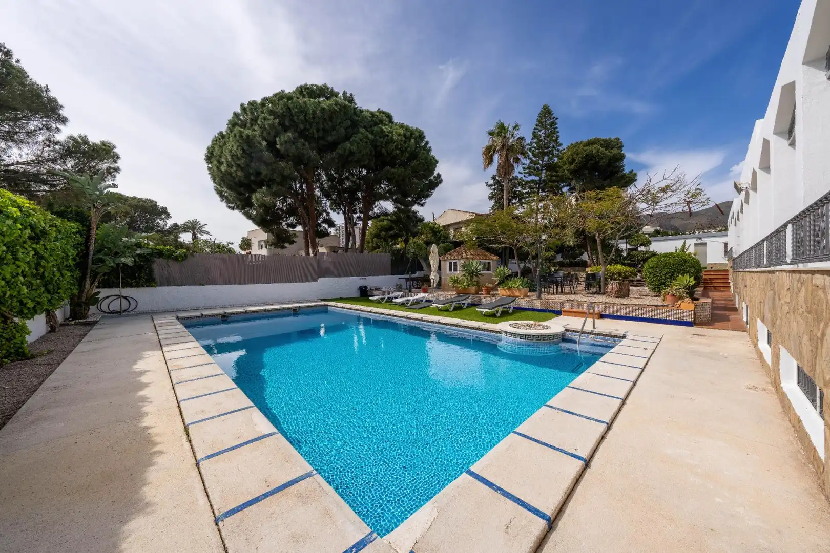 Piscina de Casa o chalet en venta en Roquetas de Mar con Aire acondicionado, Calefacción y Jardín privado