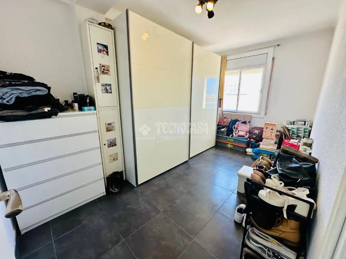 Habitación de Piso en venta en Barcelona con Aire acondicionado, Calefacción y Balcón