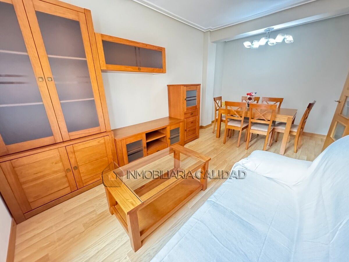Bedroom of Flat for sale in Burgos Capital  with Heating and Furnished