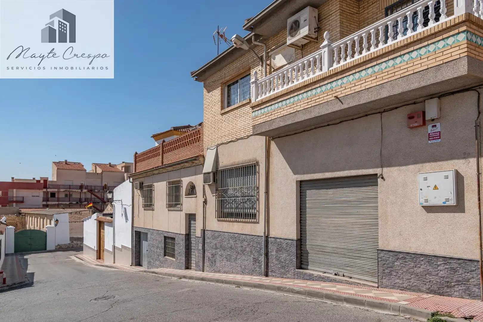Vista exterior de Casa o xalet en venda en Atarfe amb Aire condicionat, Terrassa i Traster
