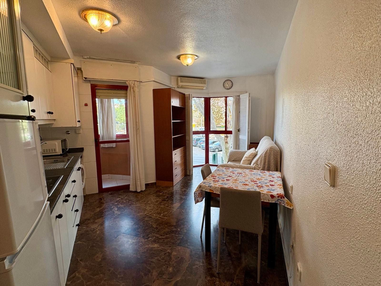 Dormitori de Pis de lloguer en Cartagena amb Aire condicionat, Calefacció i Moblat