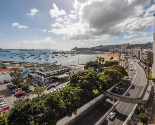 Vista exterior de Àtic en venda en Las Palmas de Gran Canaria amb Aire condicionat i Terrassa