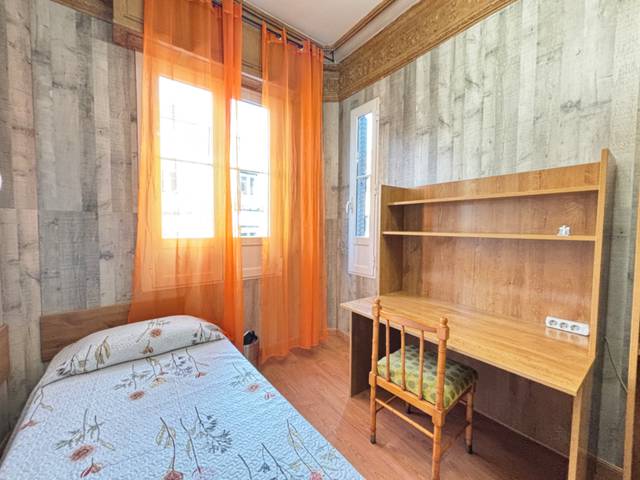 Piso en Alquiler en Calle de Ilustración en Argüelles