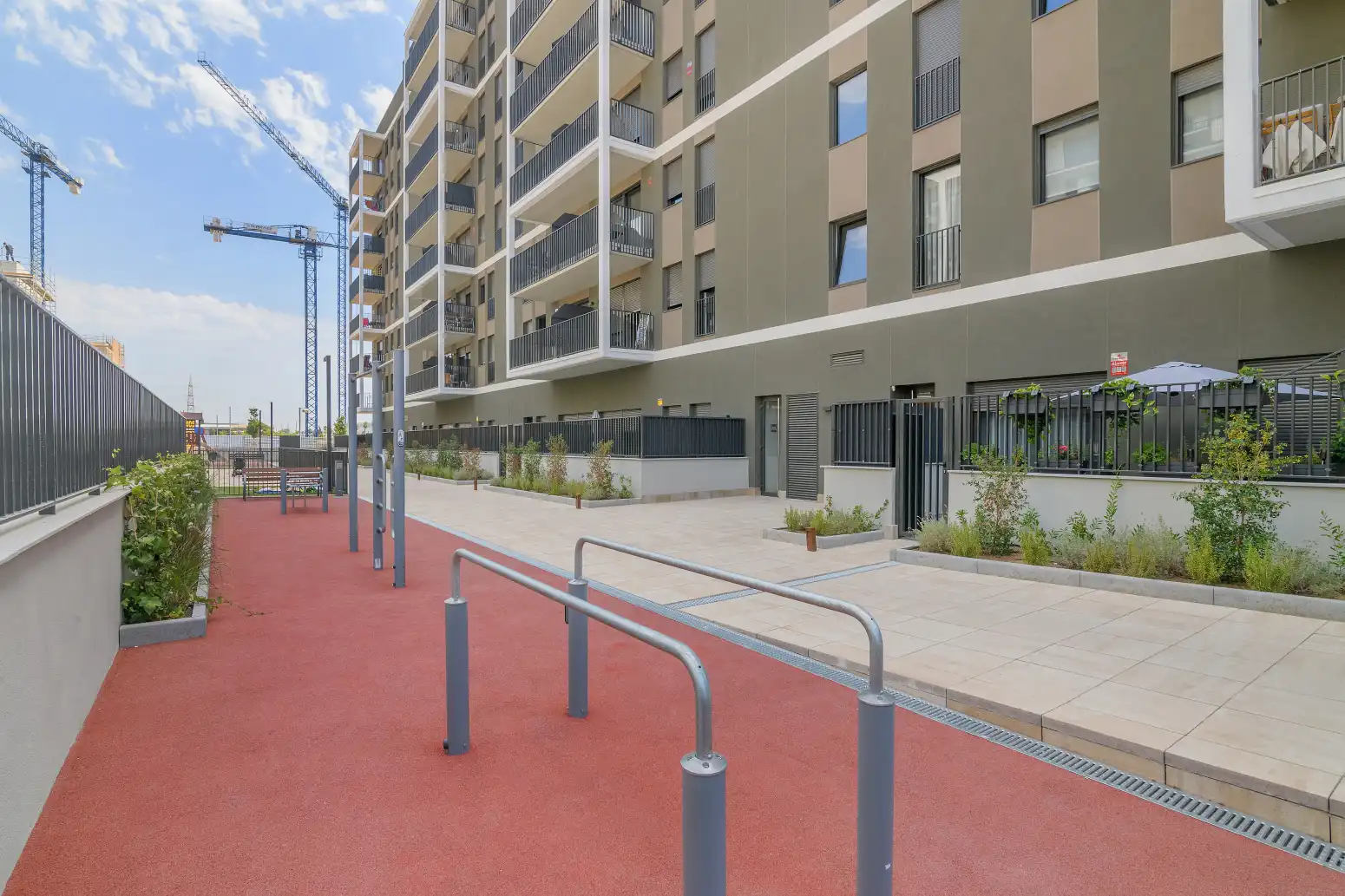 Vista exterior de Pis en venda en Viladecans amb Aire condicionat, Calefacció i Parquet