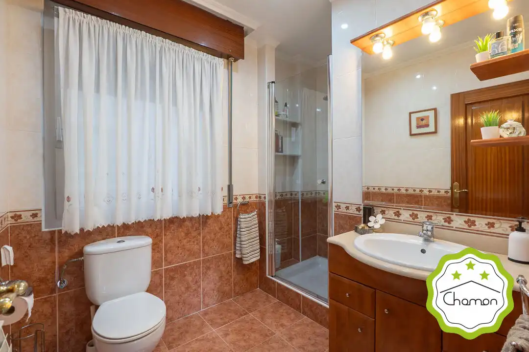 Bathroom of Flat for sale in Arrigorriaga  with Terrace