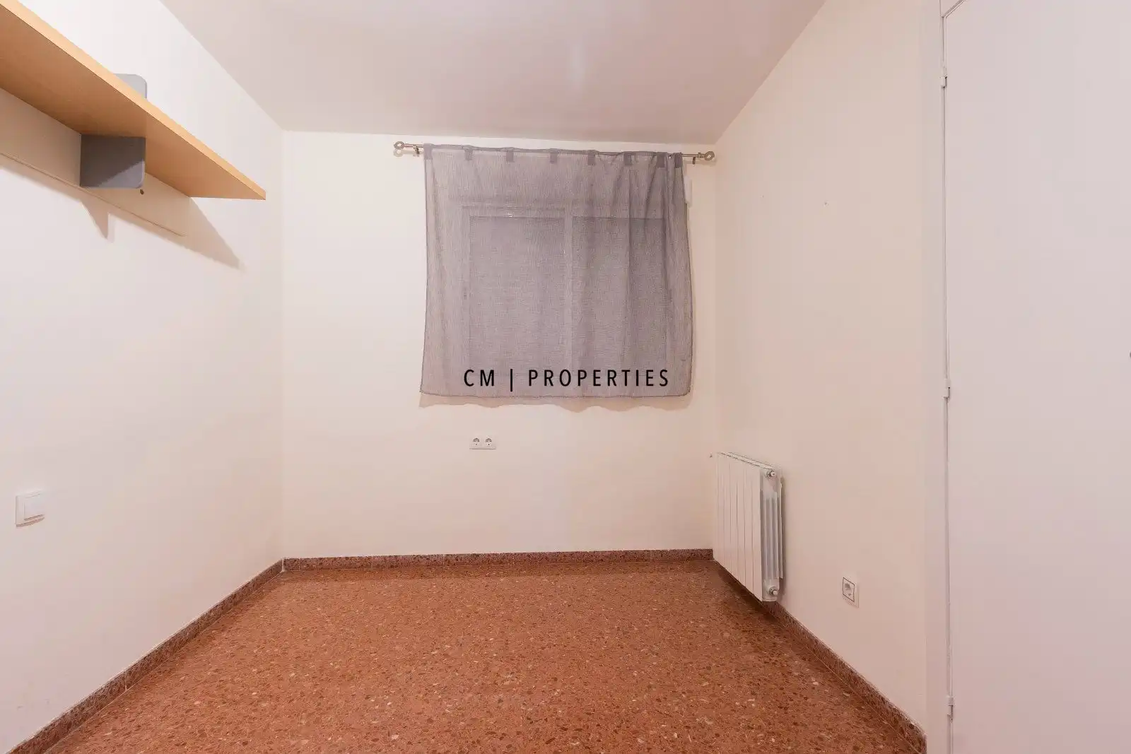 Schlafzimmer von Wohnung zur Miete in Valencia mit Klimaanlage, Heizung und Terrasse