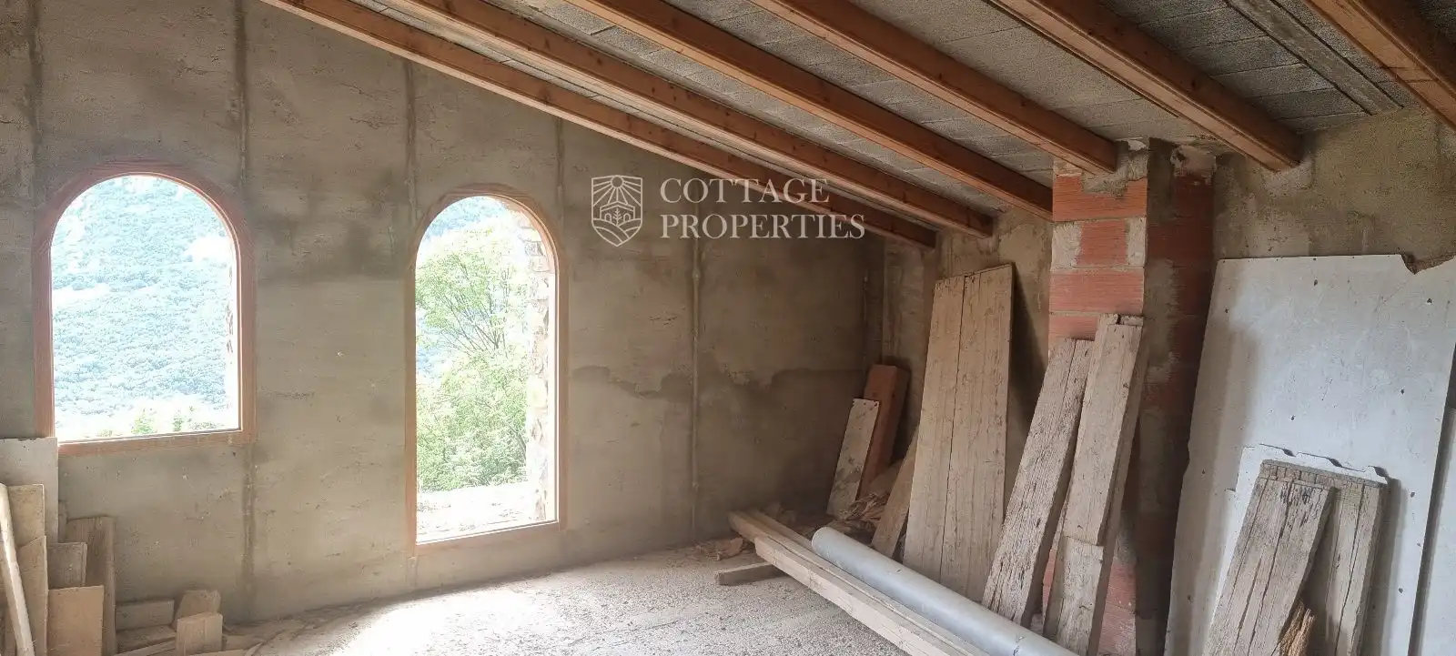 Finca rústica en venda en Montagut i Oix