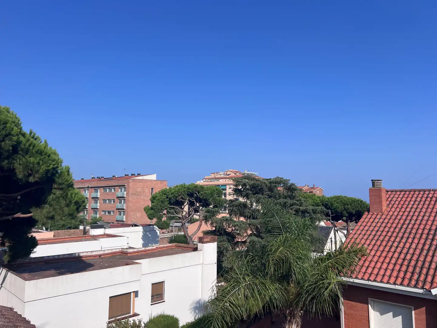 Vista exterior de Casa adosada en venda en Premià de Mar amb Calefacció, Jardí privat i Terrassa