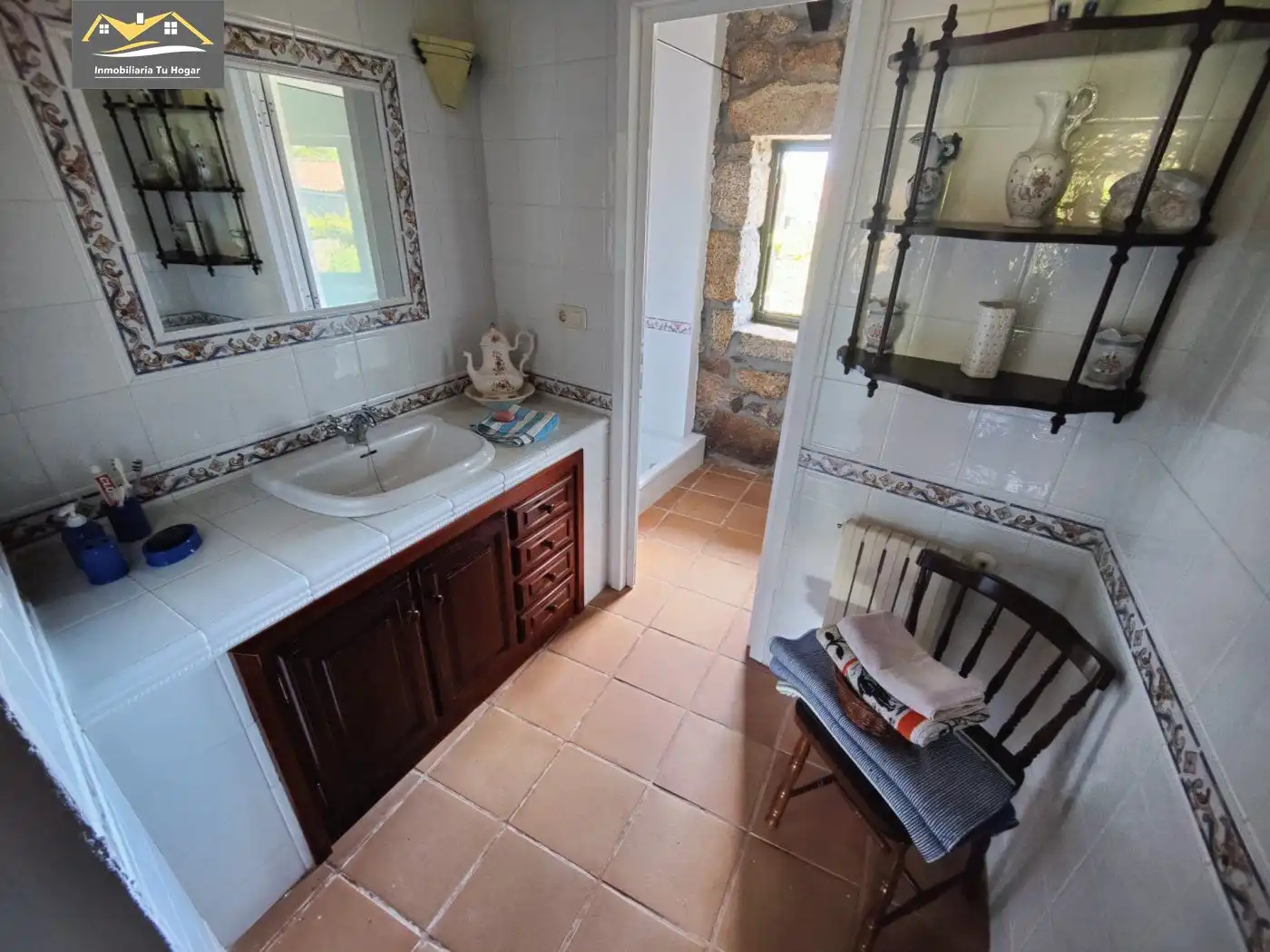 Bathroom of Houses for sale in Coles  with Heating, Private garden and Terrace