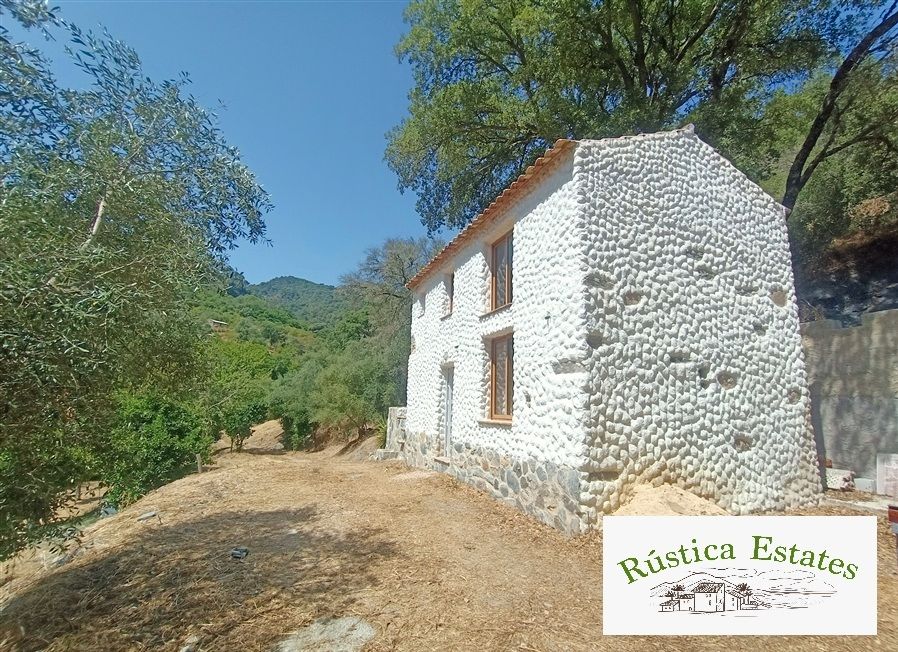 Vista exterior de Finca rústica en venda en Algatocín