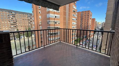 Foto 3 de Pis per a compartir a De Fermín Caballero, La Paz,  Madrid Capital