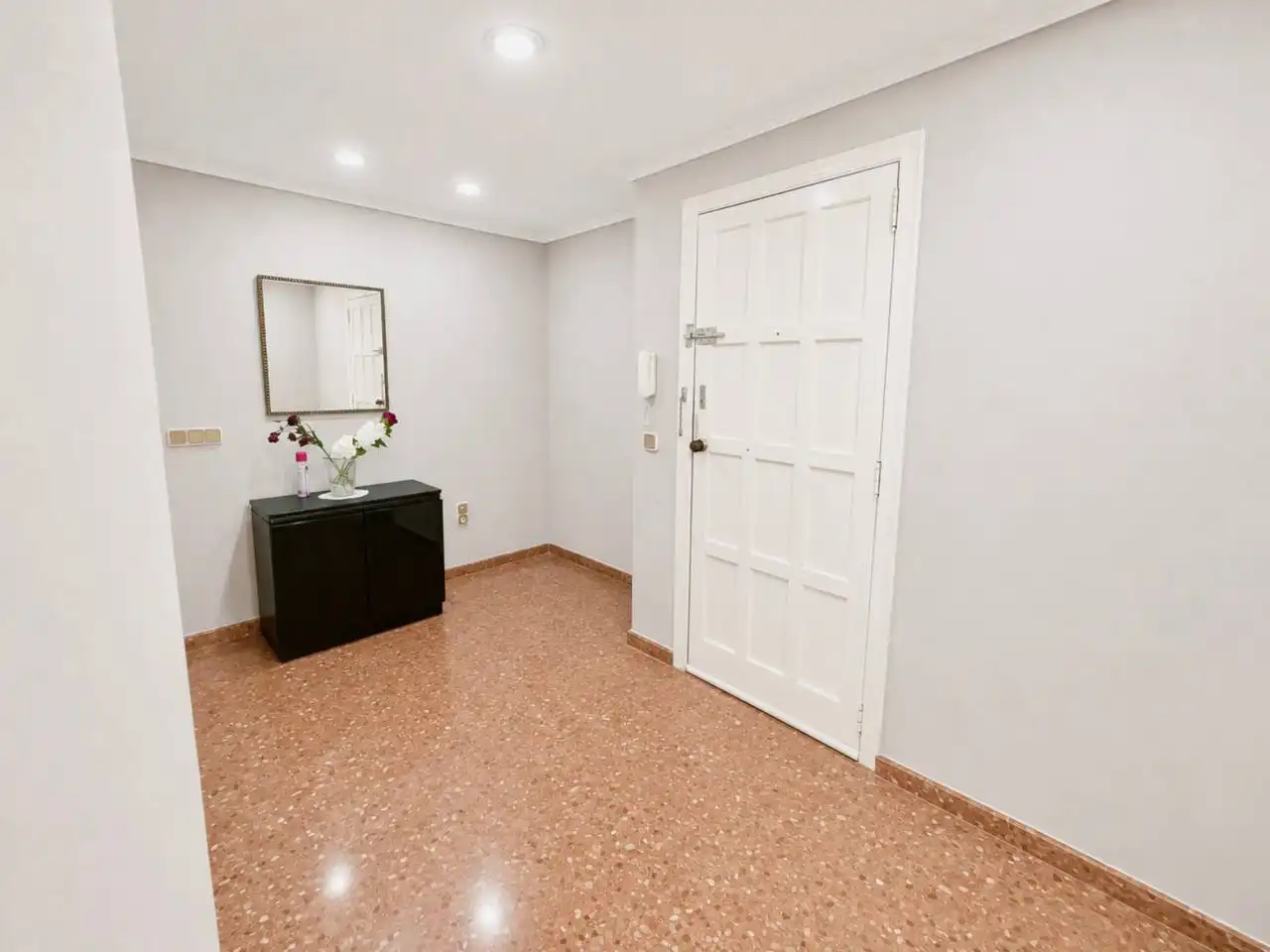 Flat with terrace for sale in Carrer Gabriel Miró, imagen 5