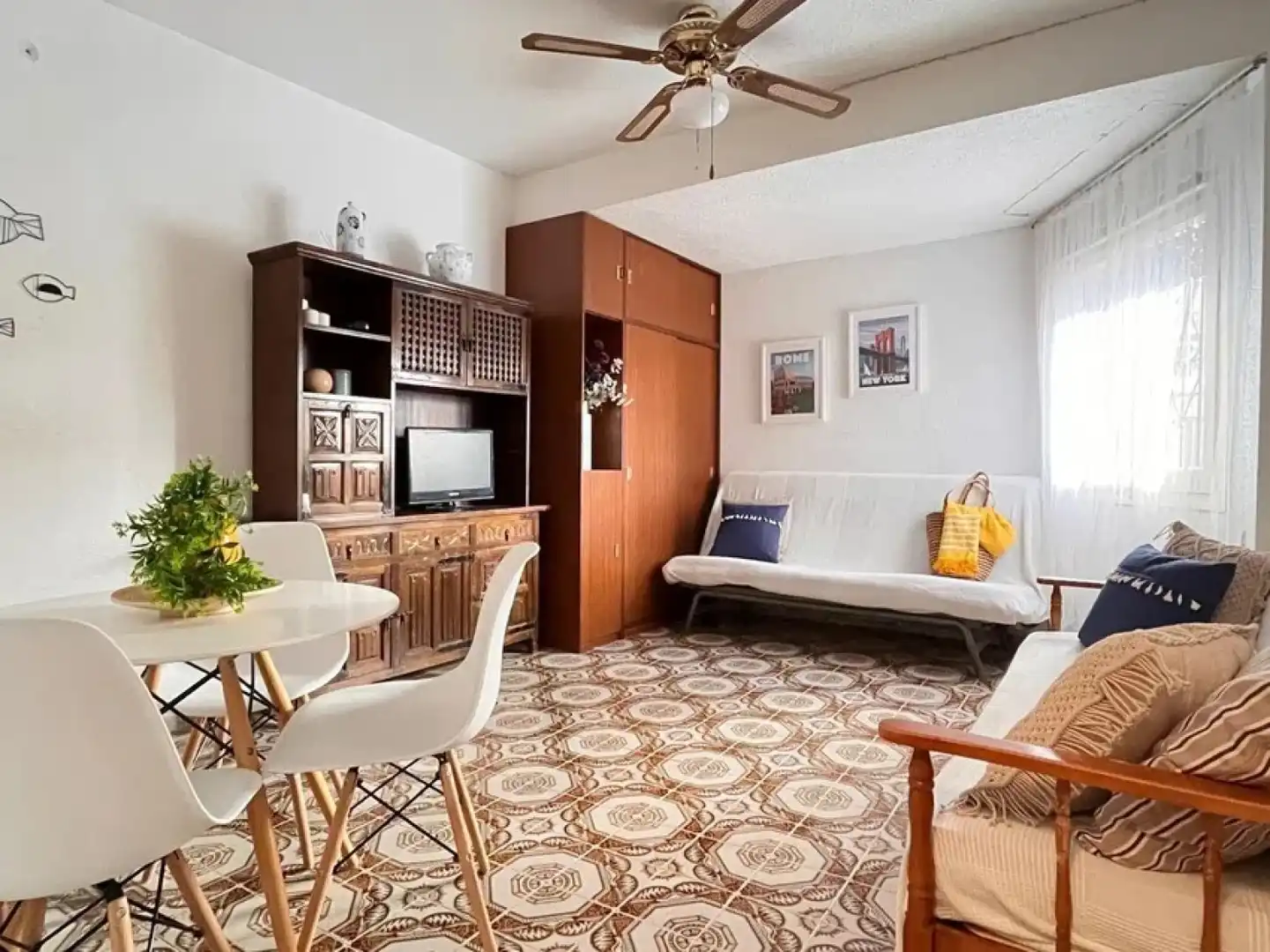 Living room of Flat for rent in Alicante / Alacant  with Swimming Pool, Furnished and TV