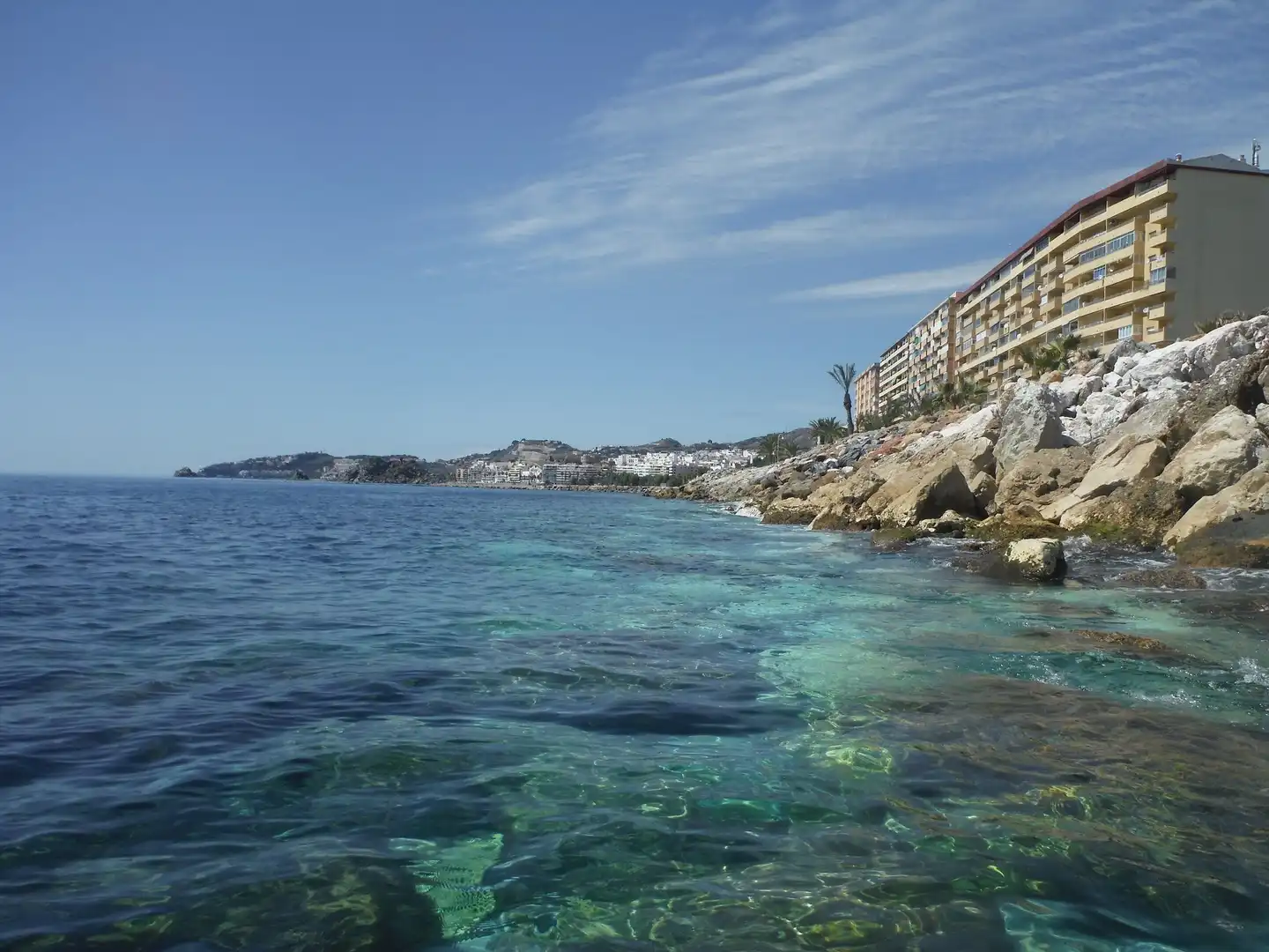 Vista exterior de Apartamento de alquiler en Almuñécar con Terraza, Amueblado y Horno