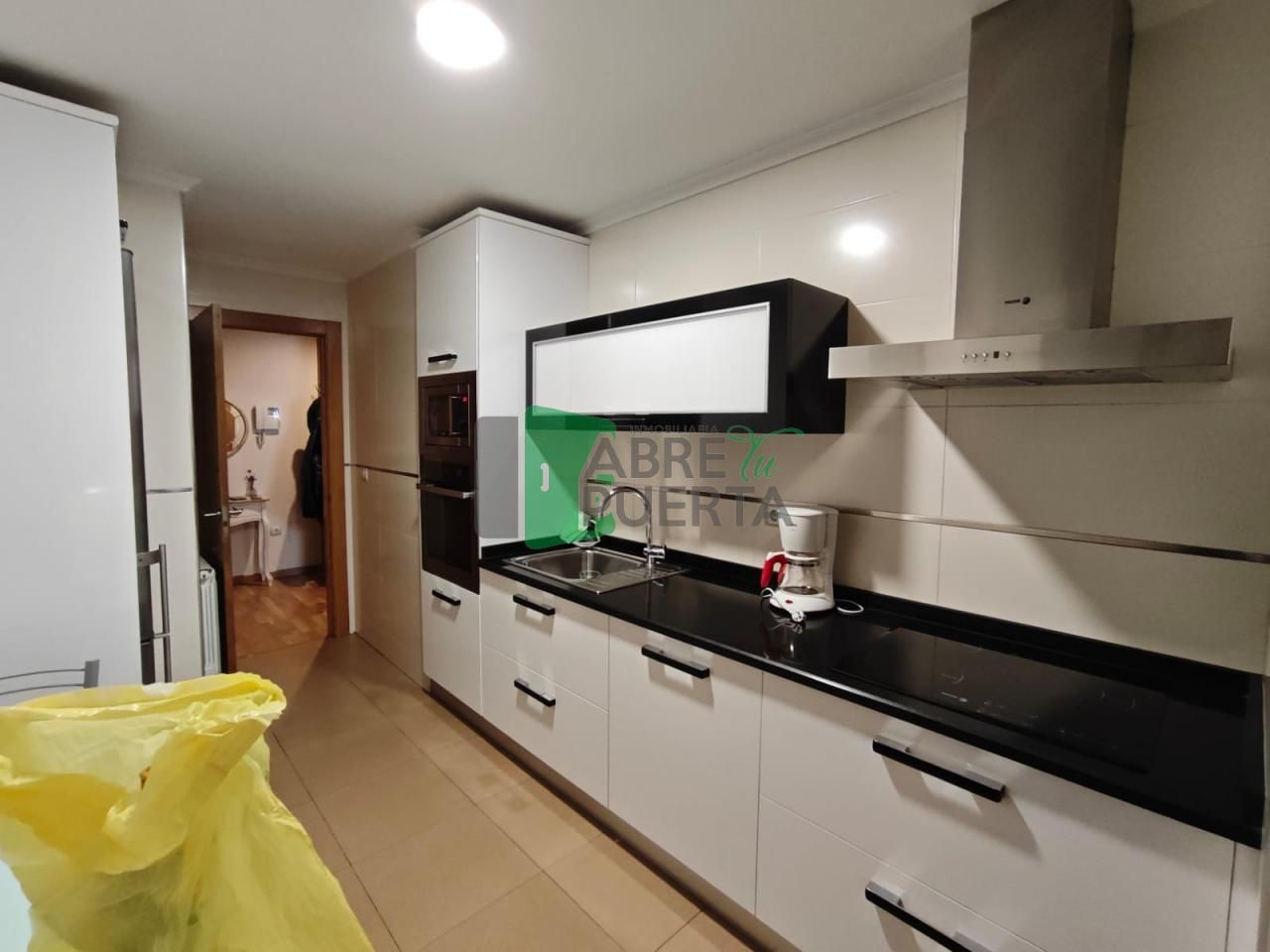 Küche von Wohnungen miete in Allariz mit Heizung, Parkett und Möbliert