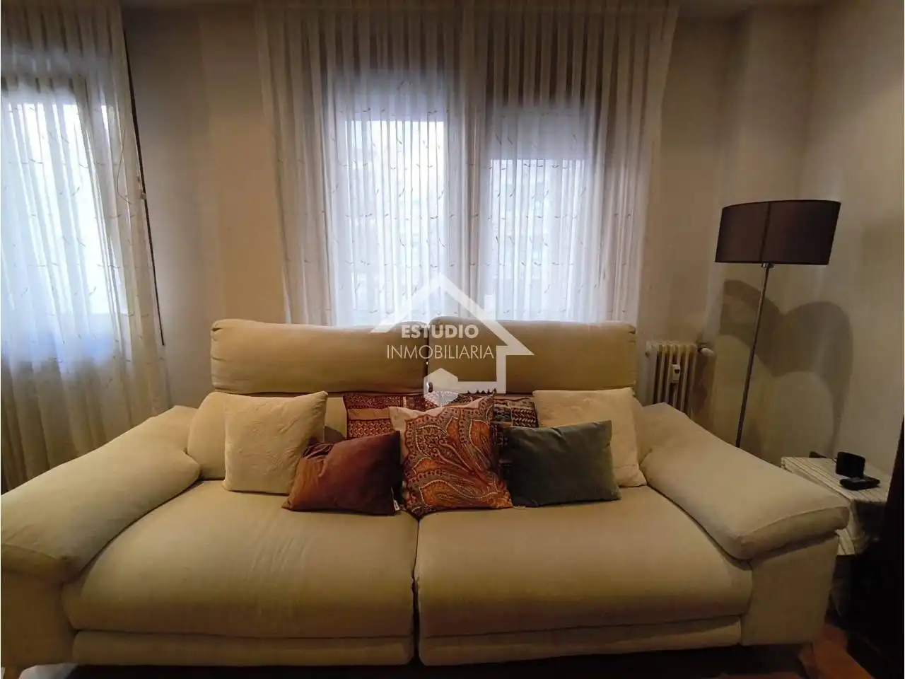 Piso con terraza en venta en Calle Belchite, imagen 26