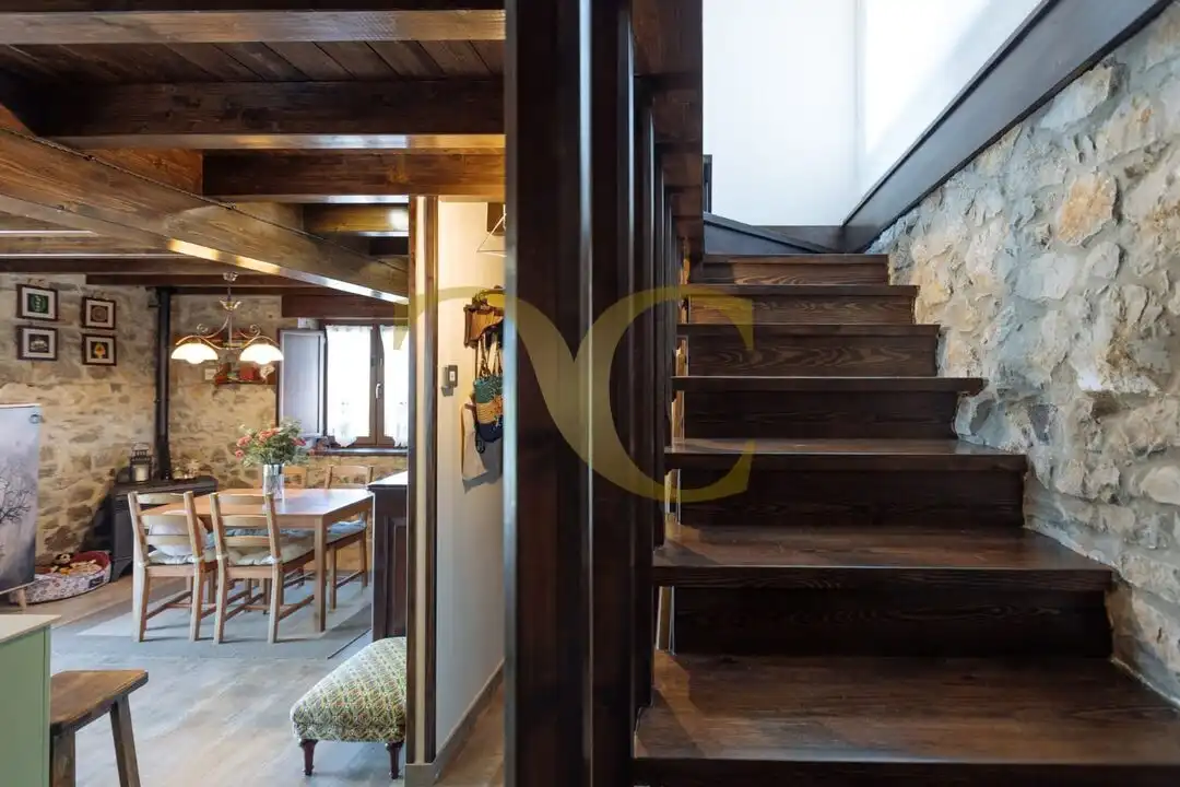 Casa o xalet en venda en Cangas de Onís amb Calefacció, Jardí privat i Terrassa
