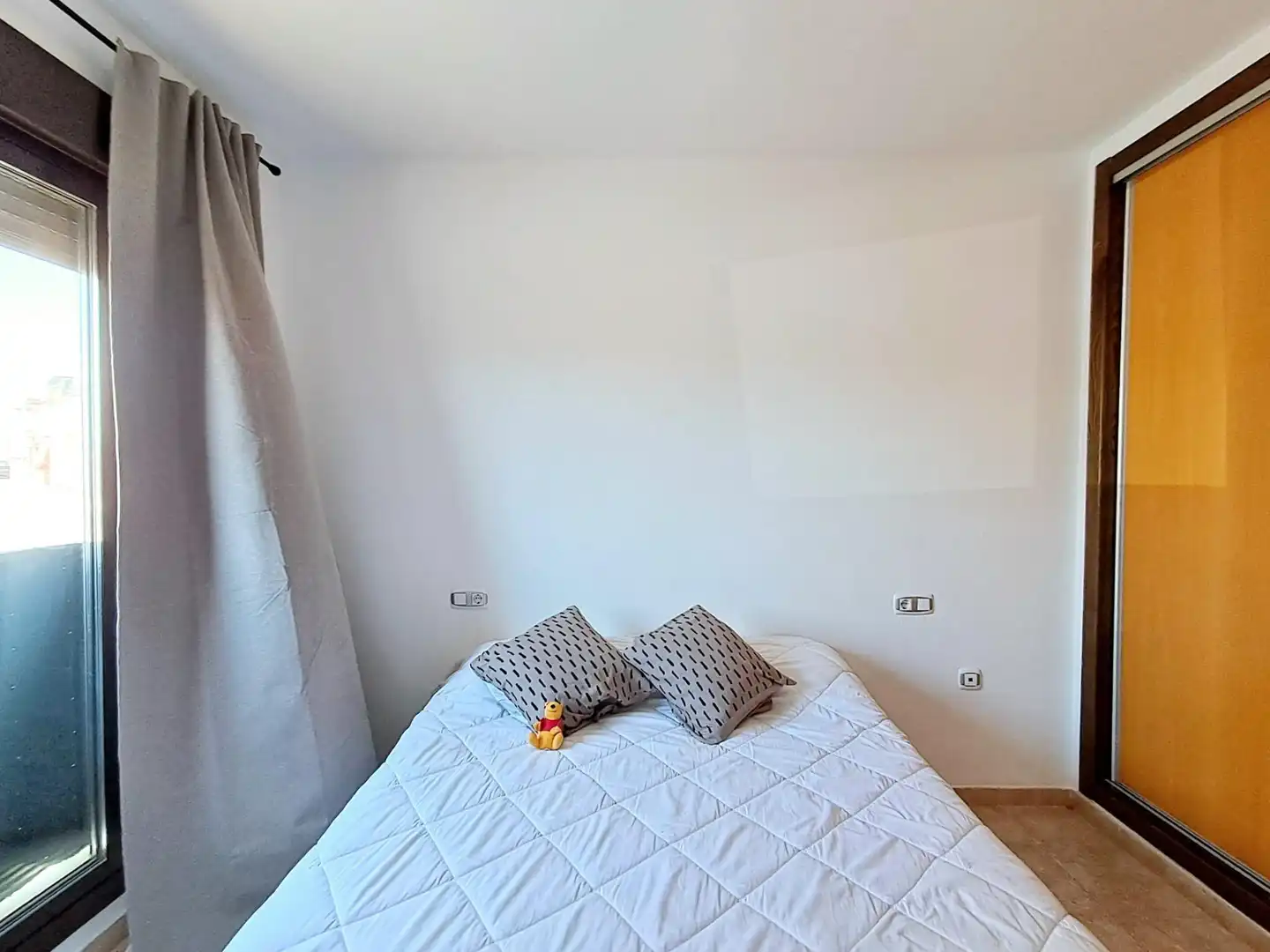 Dormitori de Apartament en venda en Águilas amb Jardí privat i Piscina comunitària