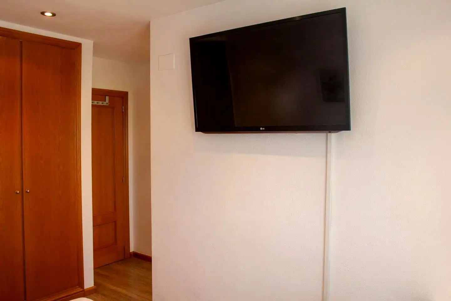 Dormitori de Apartament de lloguer en Valencia amb Aire condicionat, Moblat i Balcó