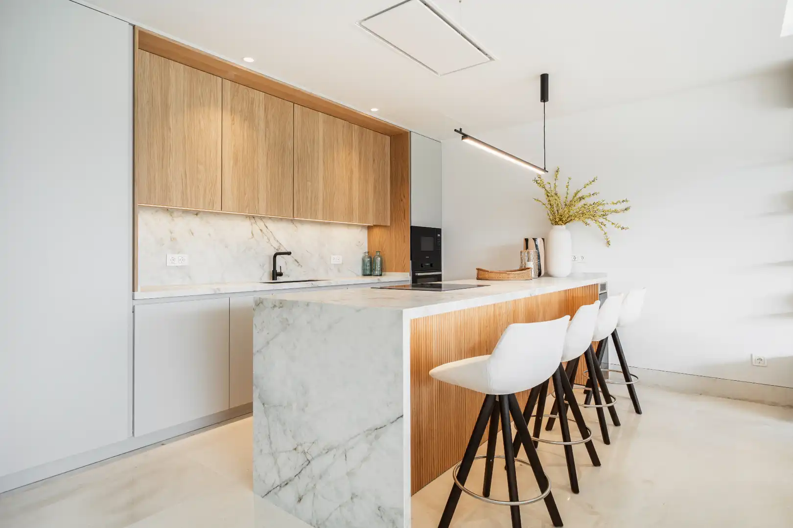 Kitchen of Flat for sale in Marbella  with Air Conditioner, Private garden and Terrace