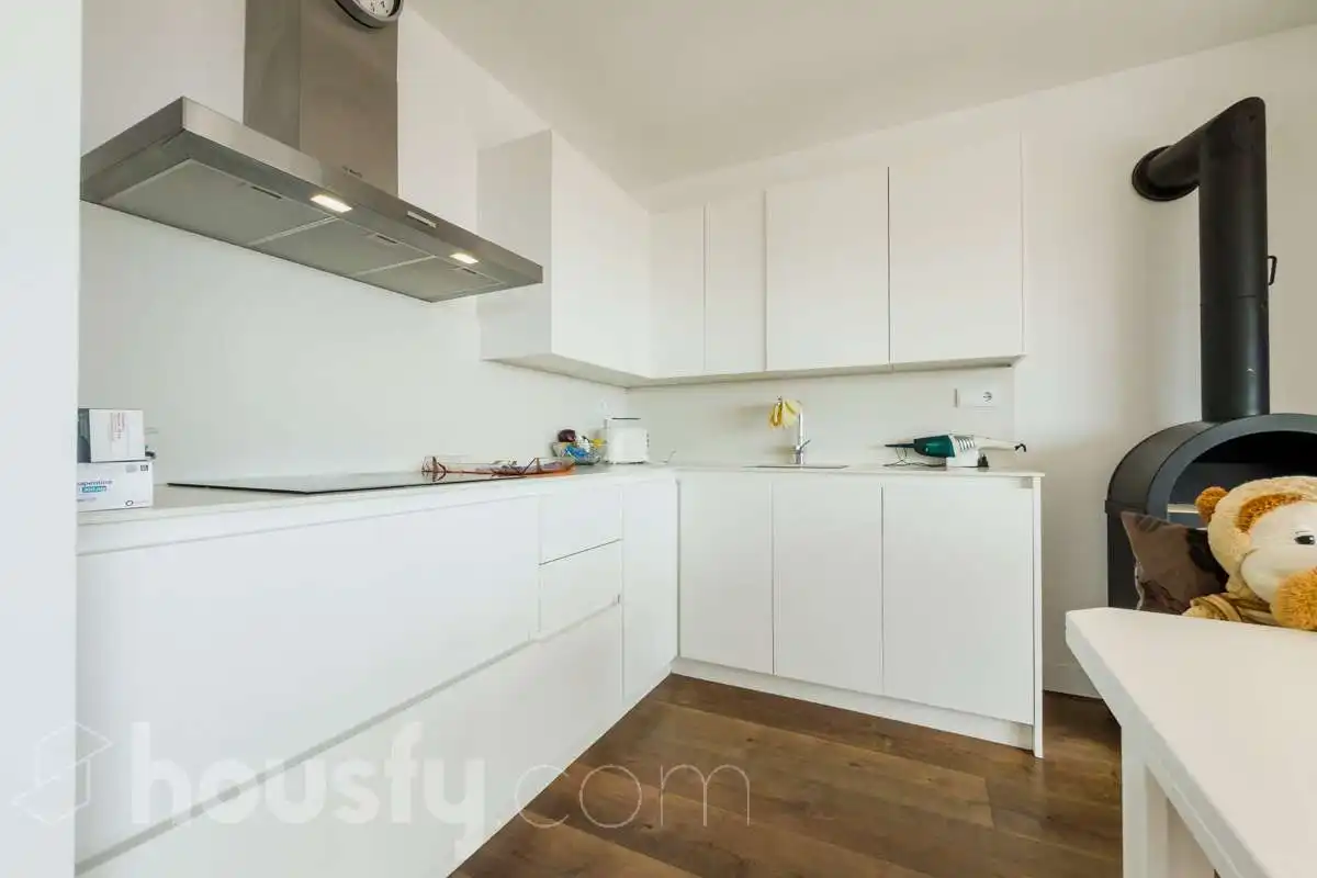 Cuina de Casa o xalet en venda en Barcelona amb Aire condicionat, Calefacció i Jardí privat