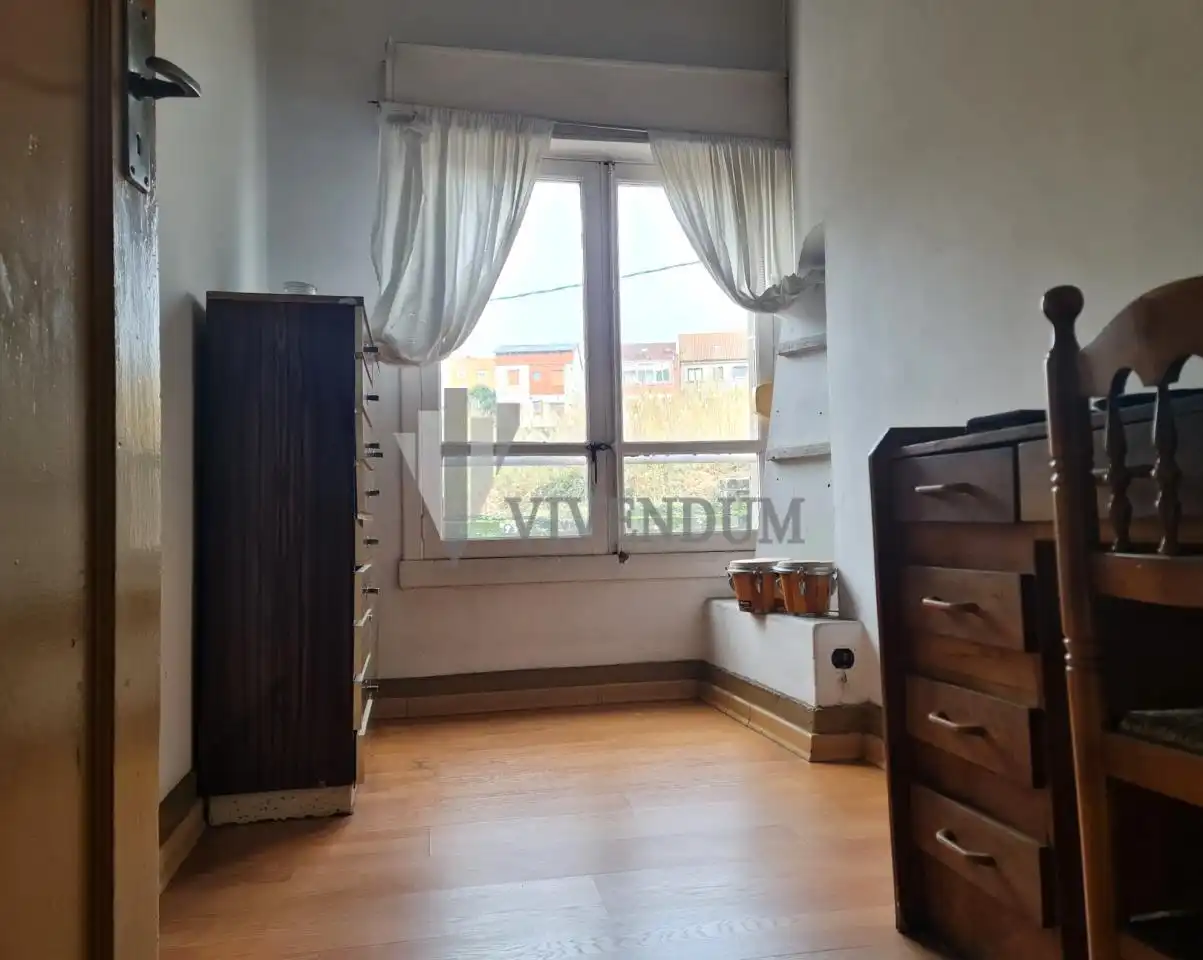 Bedroom of Buildings for sale in Vigo 