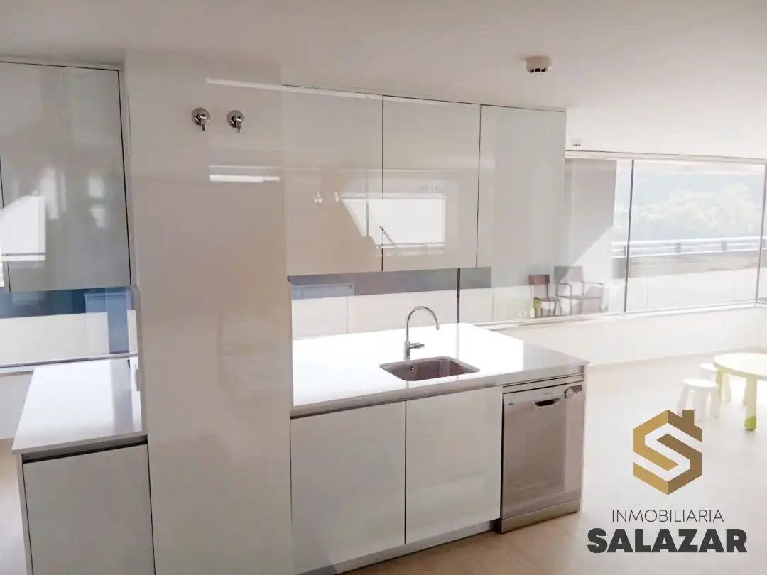 Cocina de Ático de alquiler en Bilbao  con Calefacción, Jardín privado y Terraza