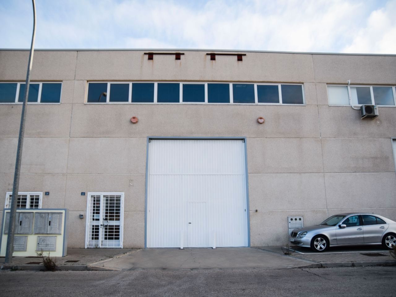 Exterior view of Premises to rent in Fuenlabrada  with Air Conditioner, Parquet flooring and Internet