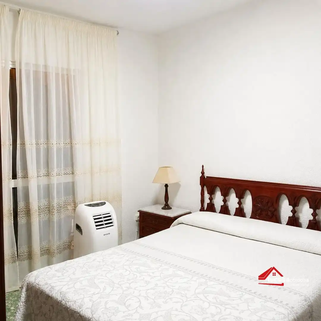 Bedroom of Flat for sale in Córdoba  with Air Conditioner and Terrace