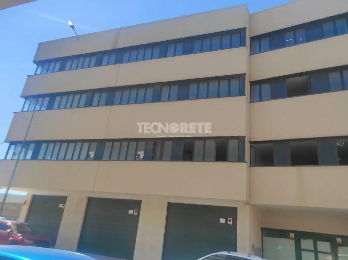 Vista exterior de Estudi en venda en Guadalajara