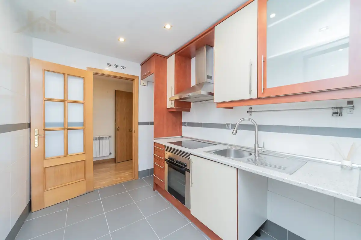 Cocina de Ático en venta en Arroyomolinos (Madrid) con Aire acondicionado, Calefacción y Jardín privado