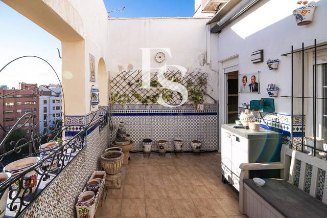 Ático en Venta en GENERAL ALVAREZ DE CASTRO en Trafalgar