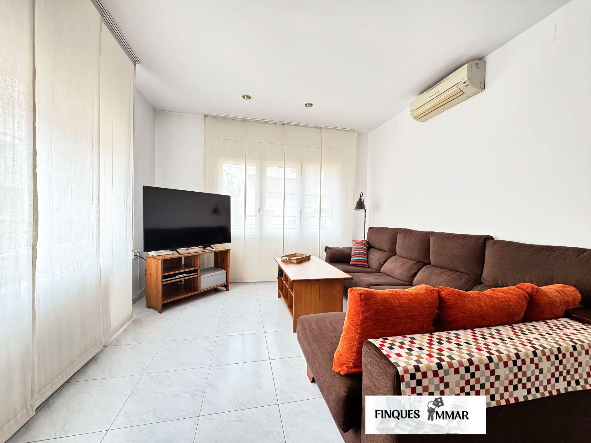 Casa adosada en venta en Carrer Serrabou