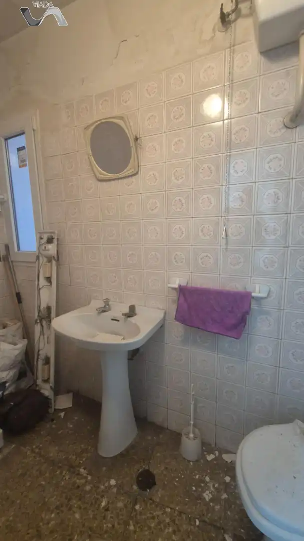 Badezimmer von Büro zur Miete in Centro