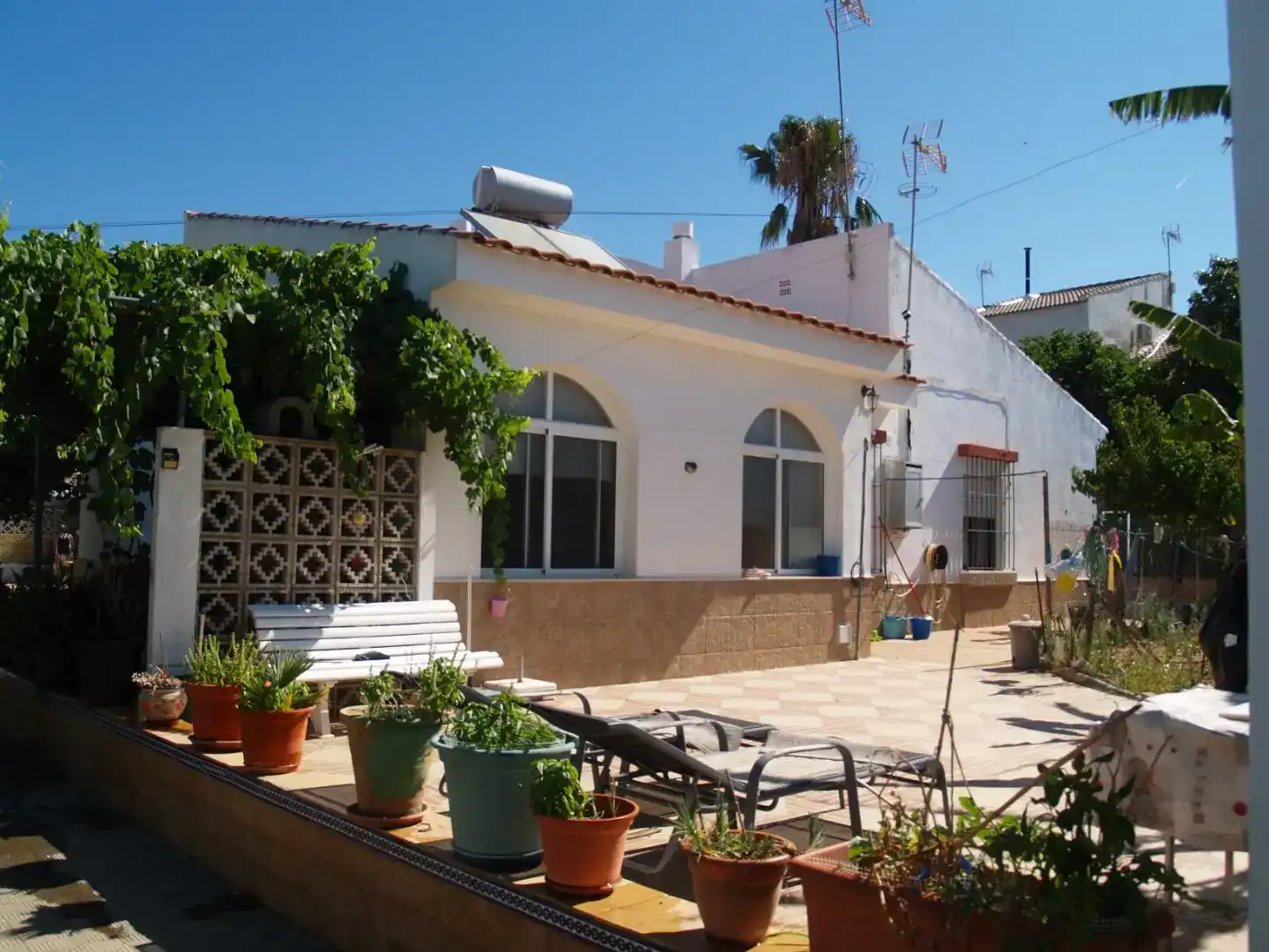 Exterior view of Flat for sale in Ayamonte  with Air Conditioner, Private garden and Storage room