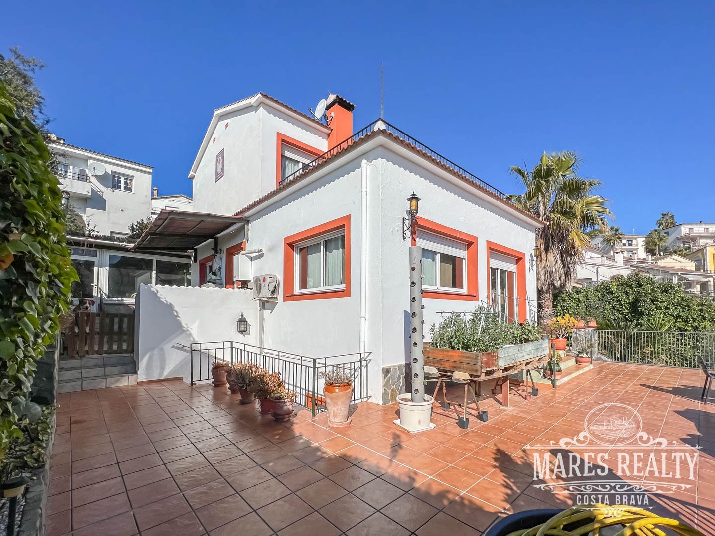 Vista exterior de Casa o xalet en venda en Lloret de Mar amb Calefacció, Jardí privat i Terrassa