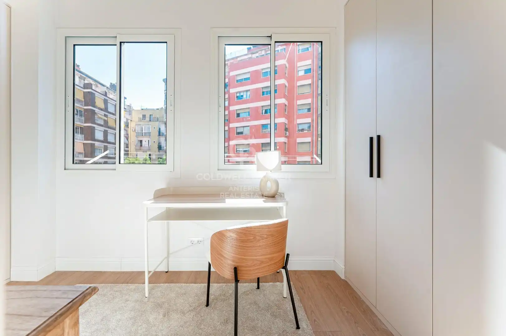 Schlafzimmer von Wohnung zum Verkauf in Barcelona mit Klimaanlage, Heizung und Parkett