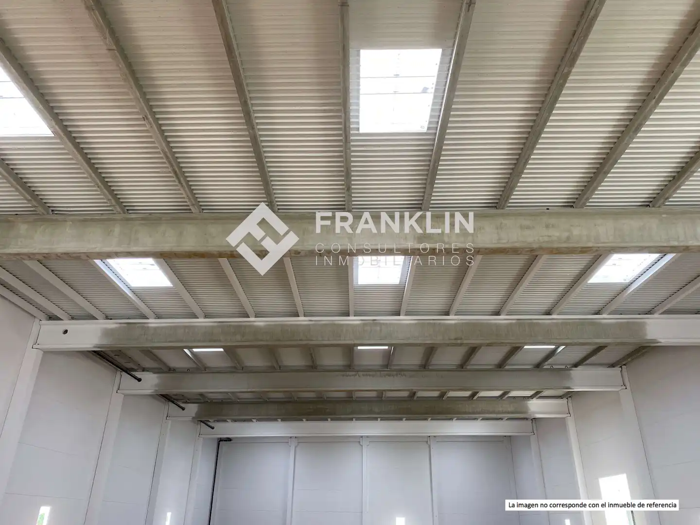 Außenansicht von Fabrikhallen zur Miete in Vallmoll