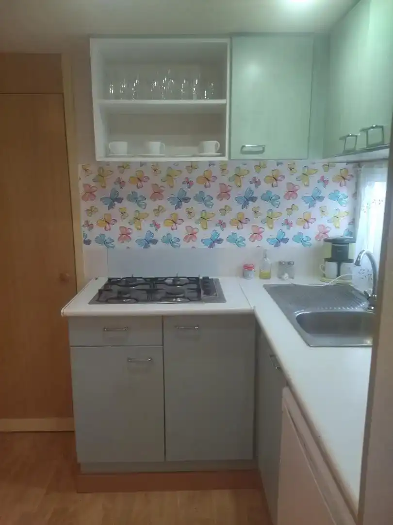 Cuina de Planta baixa en venda en Guillena amb Aire condicionat, Jardí privat i Parquet