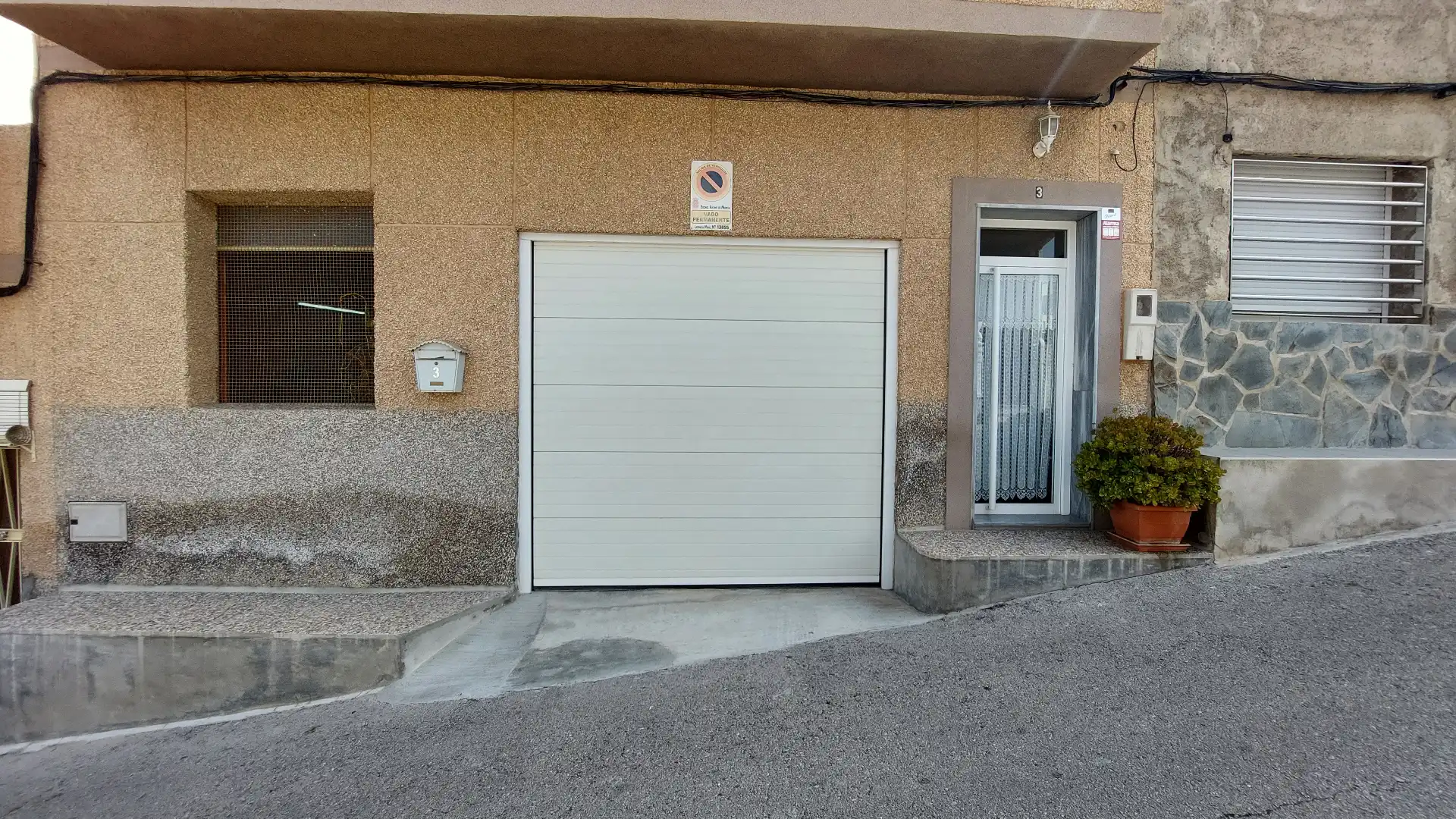 Parking de Casa adosada en venta en Murcia con Terraza, Amueblado y Alarma