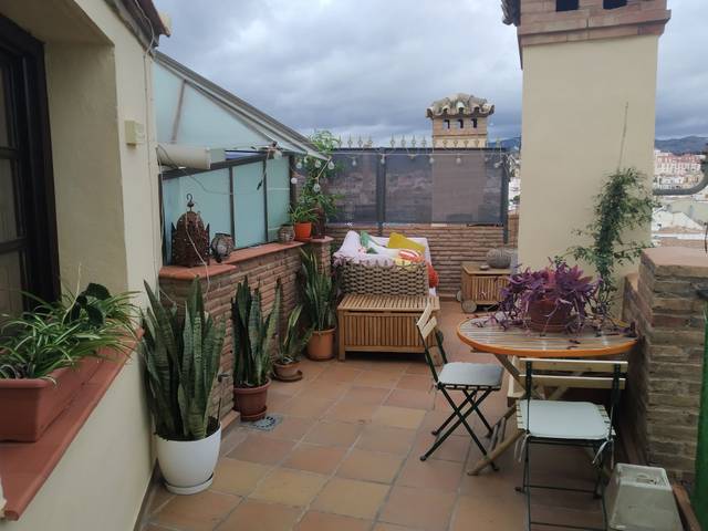 Ático en Alquiler en Rosaleda en La Goleta - San Felipe Neri