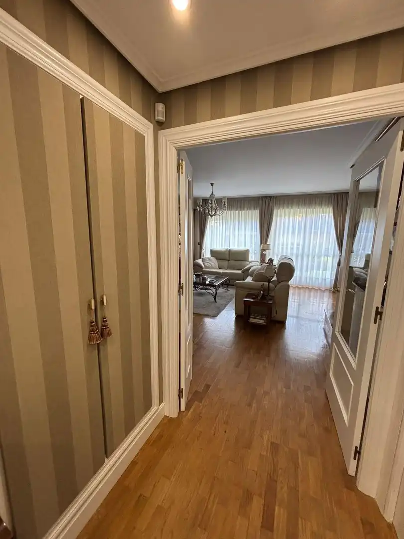 Sala de estar de Ático en venta en Villamediana de Iregua con Jardín privado, Parquet y Piscina